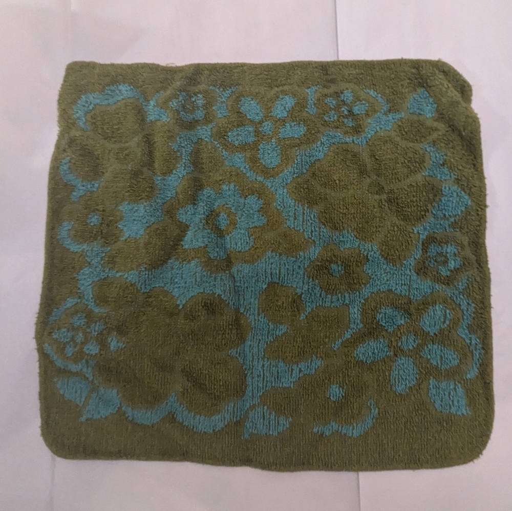 Vintage 70s Cannon 12x11 Sculpted Wash Cloth Teal & Avavodo Green Made in USA